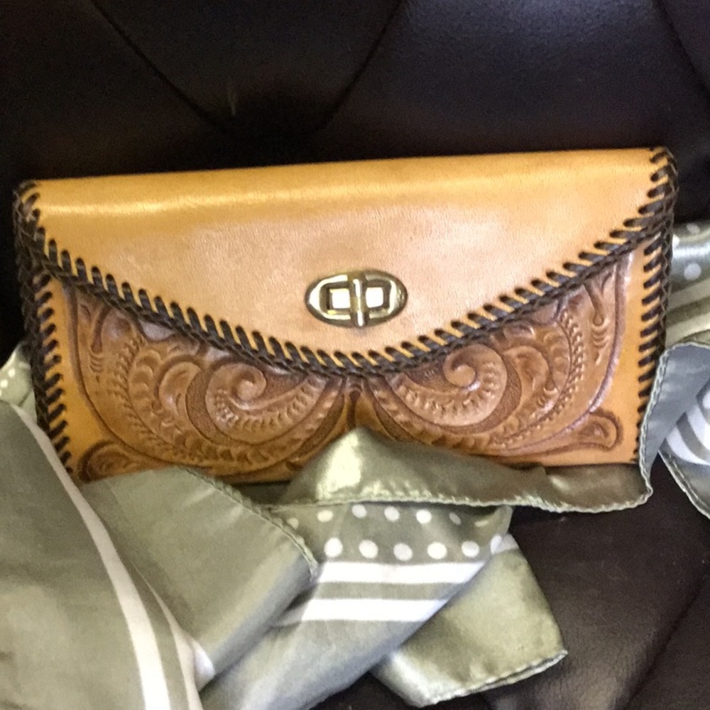 Tooled leather wallet cowgirl rodeo queen farmer’s market boho chic Coachella